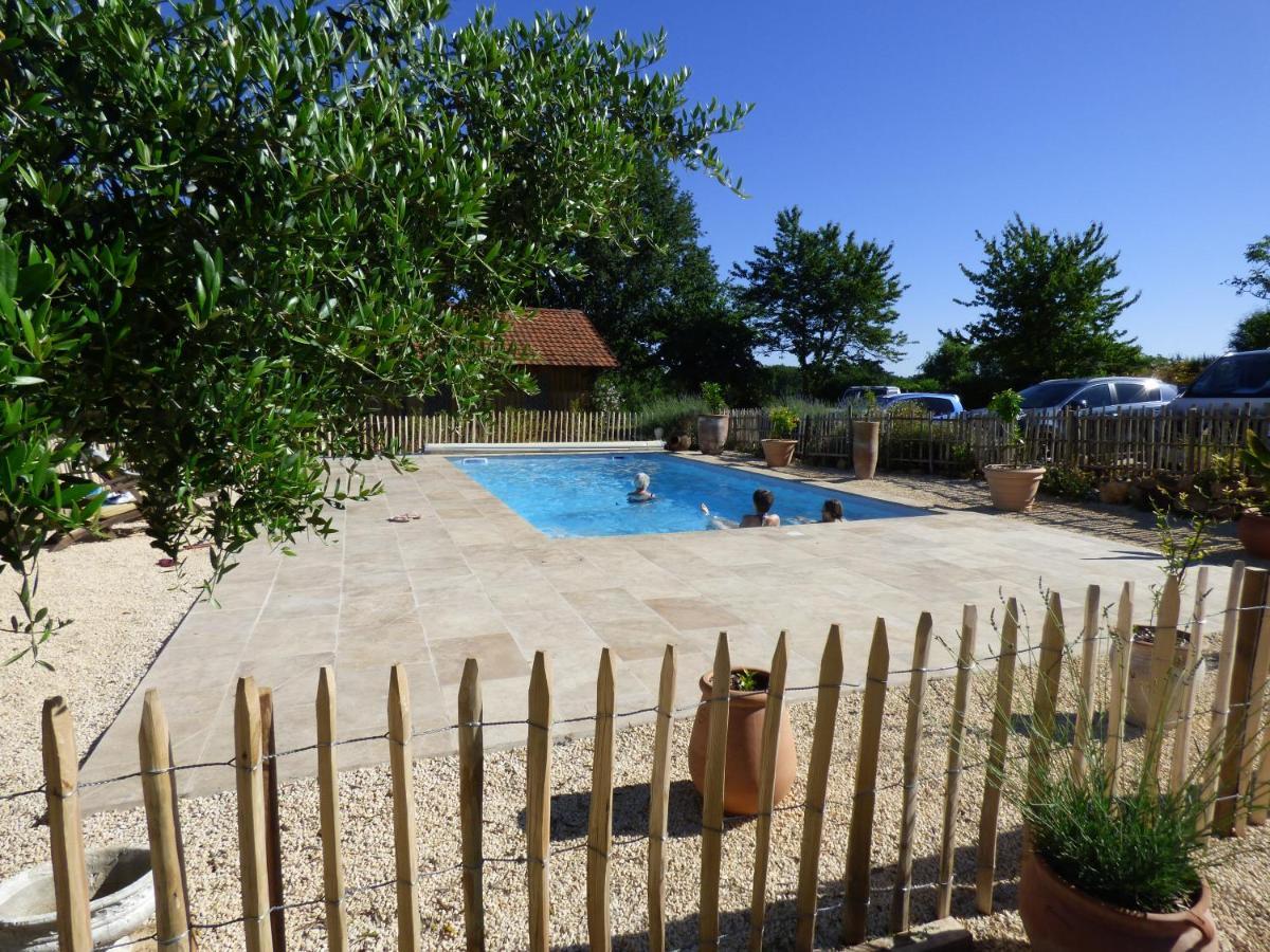 Bed and Breakfast Britavit Saint-Avit-Sénieur Esterno foto