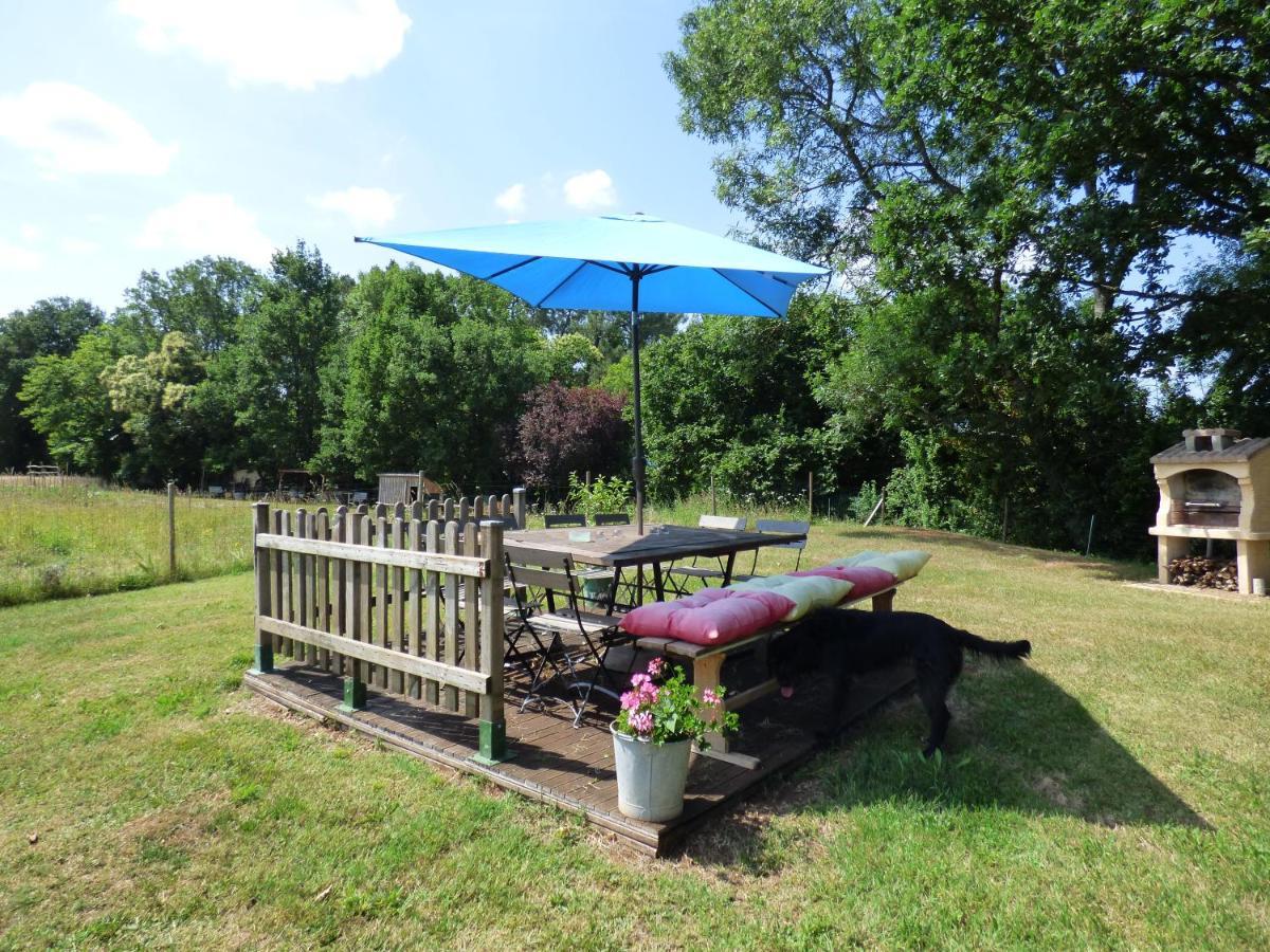 Bed and Breakfast Britavit Saint-Avit-Sénieur Esterno foto