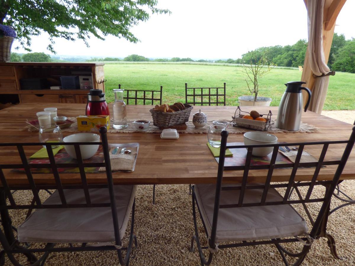 Bed and Breakfast Britavit Saint-Avit-Sénieur Esterno foto